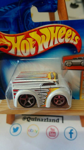 Hot Wheels First Editions Blings Dairy Delivery 2004-012 (CP07)